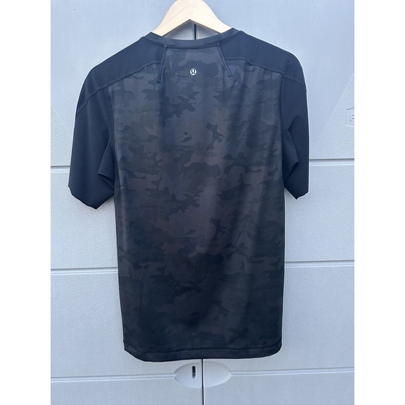 Lululemon Repetition Short Sleeve Shirt Sz Medium Savasana Camo Black READ - Picture 11 of 15